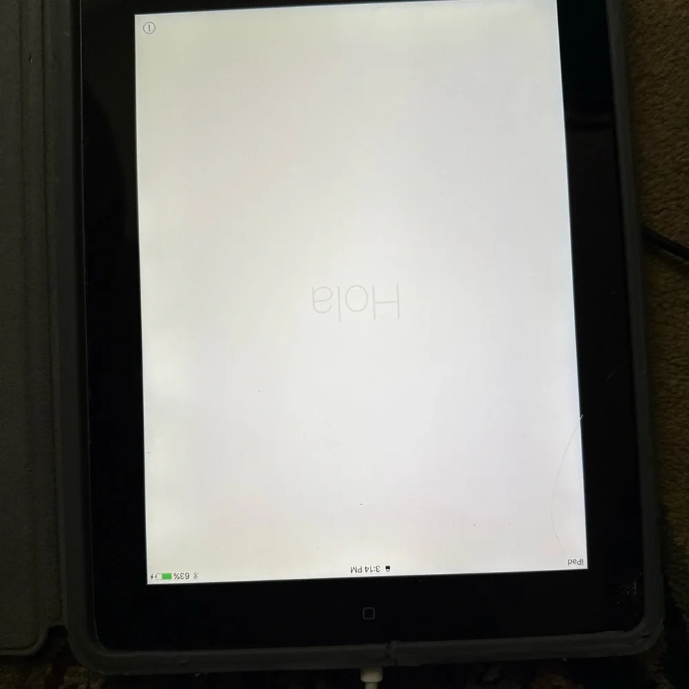 Apple IPAD 4th Generation Tablet with Gray Cover